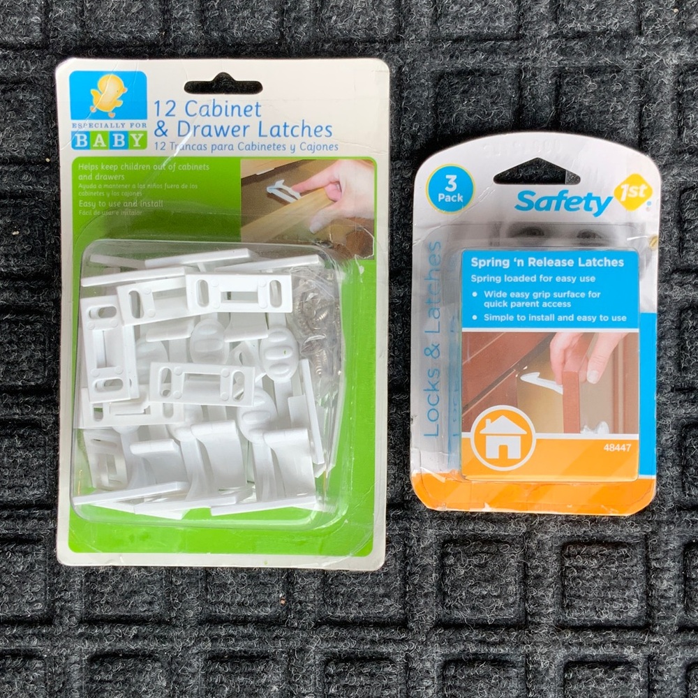 Safety 1st White Cabinet and Drawer Latches
